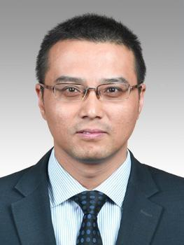 孙  瑜